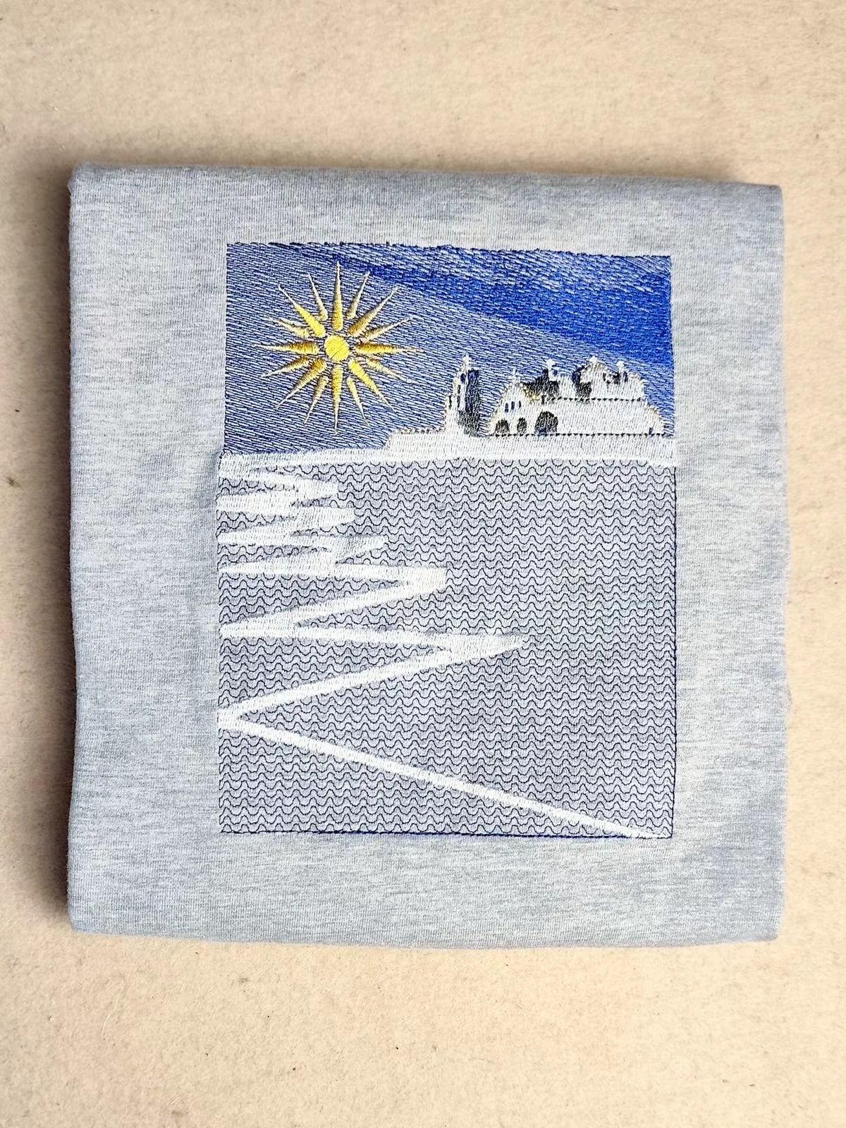 Κέντημα με Τοπίο σε T-shirt